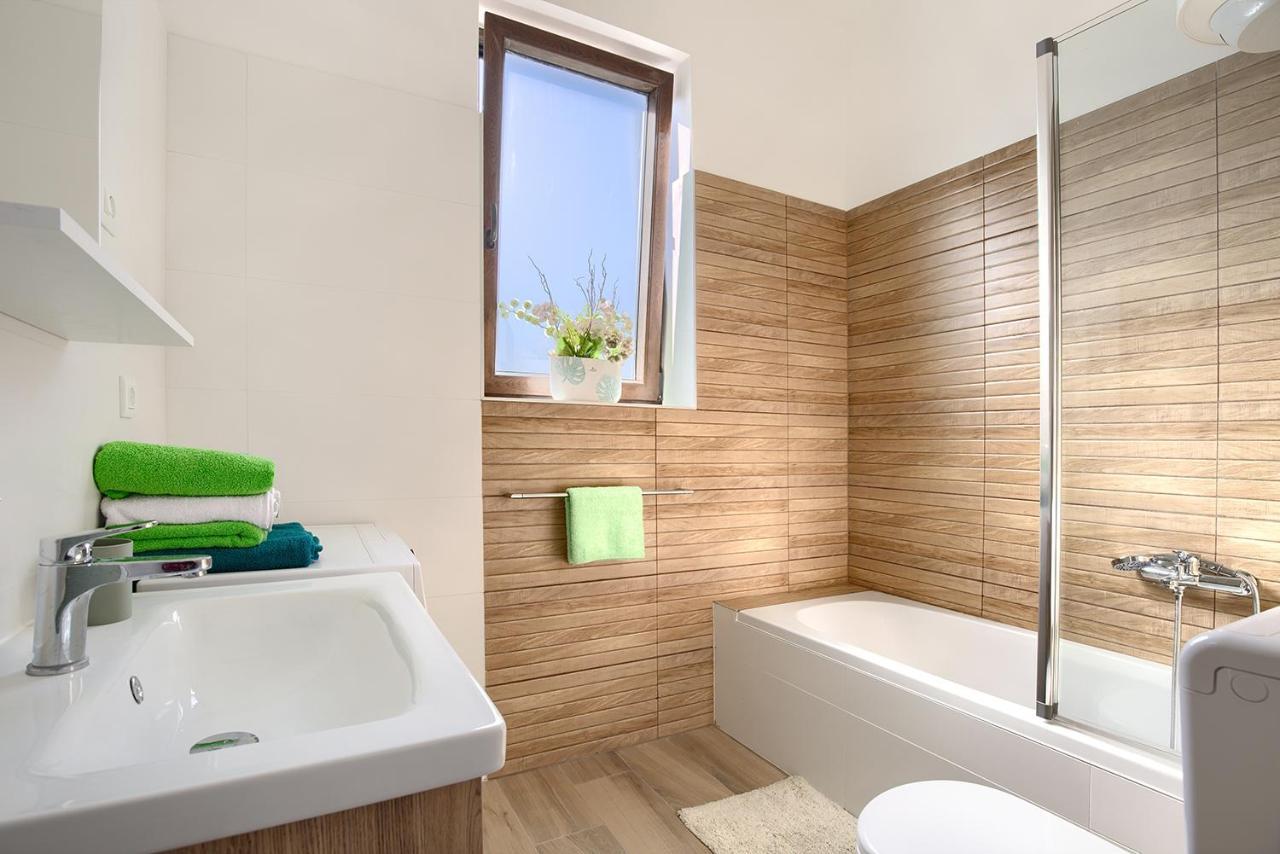 Amphitheater 3+2 Modern Apartment With Terrace, Wifi, Netflix Пула Екстериор снимка